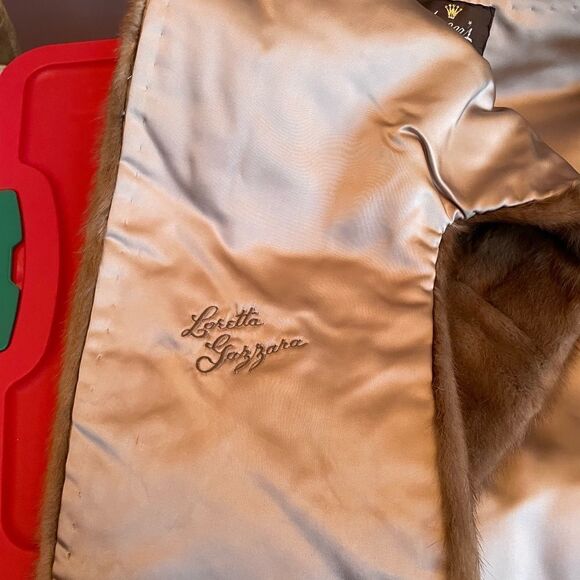 VINTAGE MINK STOLE IN FAWN COLOR BY BAMBERGER’S FUR SALON - Picture 10 of 10